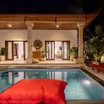 CASA MALEH 2BR lively villa in kayuaya seminyak